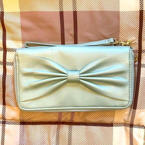 Mossimo Blue Bow Wristlet  - Picture 1 of 4